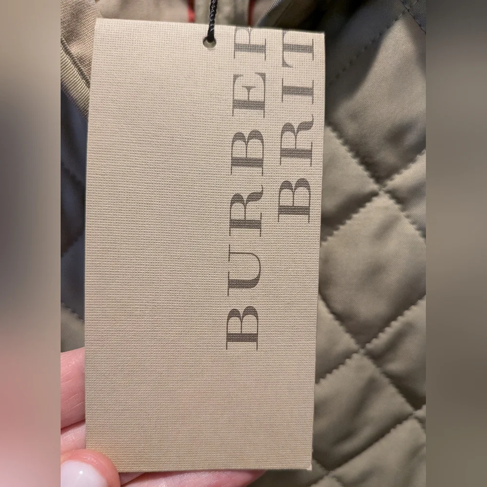 Burberry Women's Quilted Jacket - Picture 7 of 13